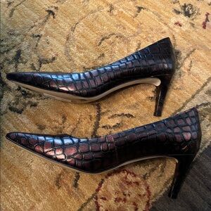 Walking Cradles Iridescent Brown Leather
 Croc-Embossed Pointed Pumps